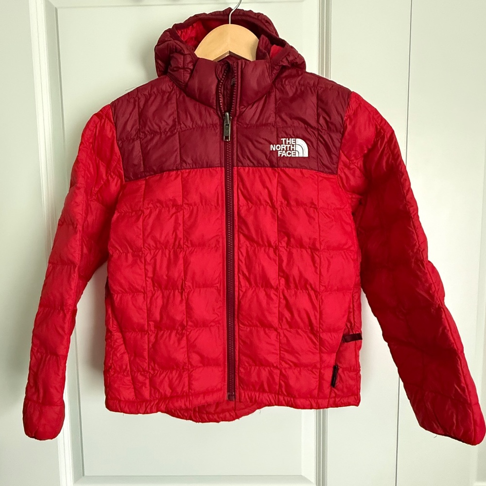 The North Face Boys' Insulated 3-in-1 Hooded Jacket – Red (Medium)